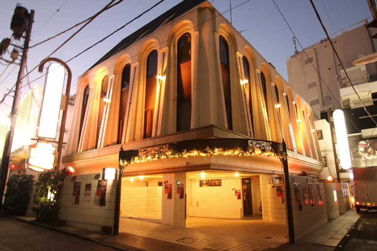 Exterior 11