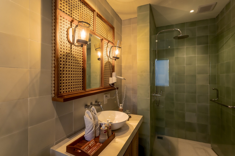 Bathroom 21
