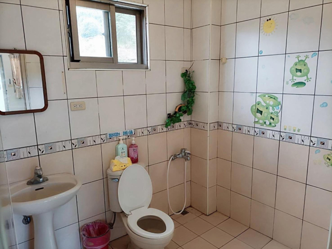 Bathroom 3, Nantou_ Taomi Diary, Nantou
