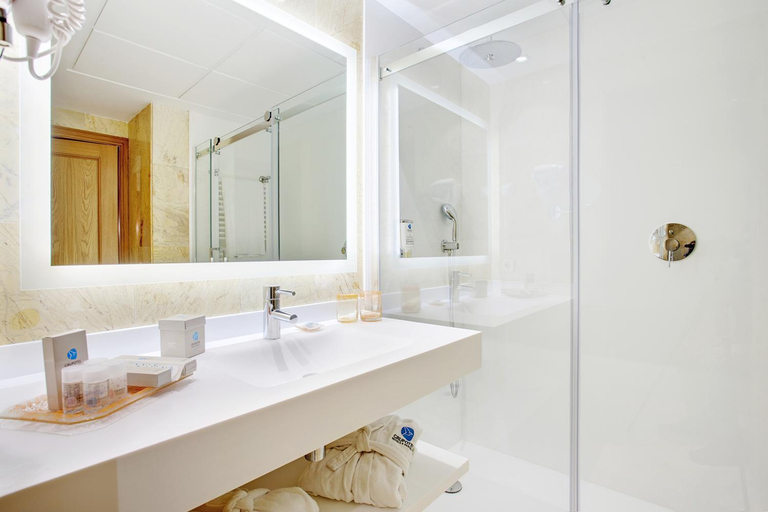 Bathroom 5, Grupotel Parc Natural & Spa., Baleares