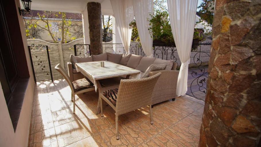 Others 2, Casa Anamaria, Sanmartin