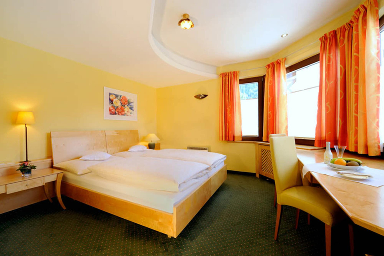 Bedroom 3, Rosa Canina, Landeck