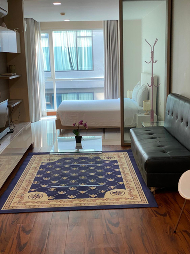 Studio Bedroom with Kitchen, Khlong Toey