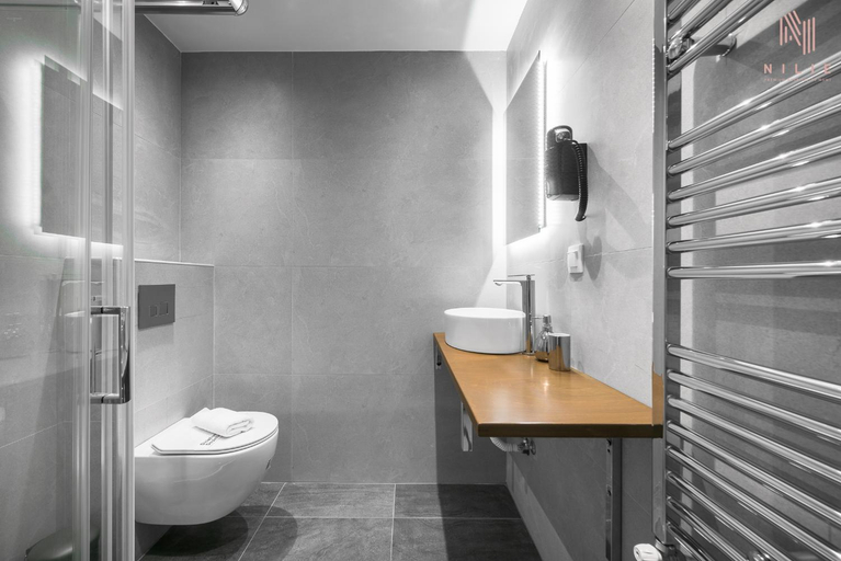 Bathroom 2, P30, Nilie Hospitality MGMT, Central Macedonia