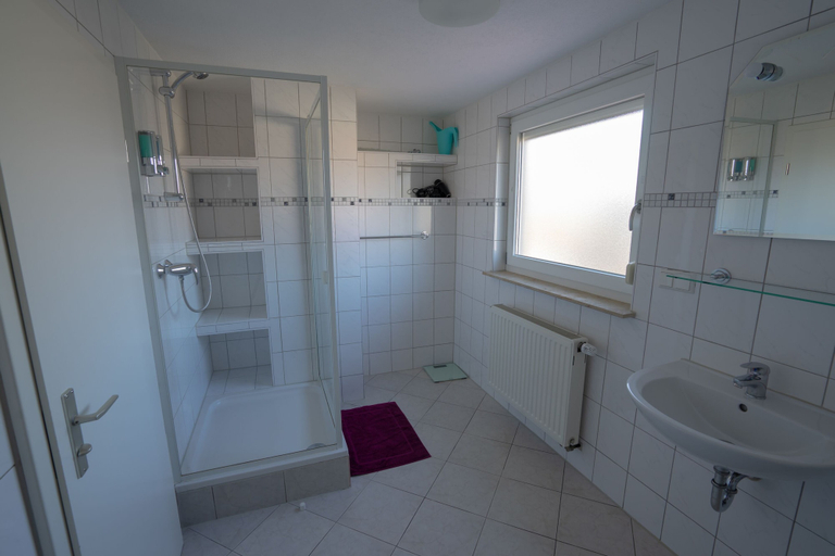 Bathroom 5, Fewo Reutlingen Heinestrasse, Reutlingen