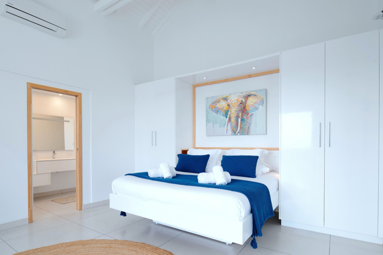 Bedroom 2, Vista del Mar, Sainte-Anne