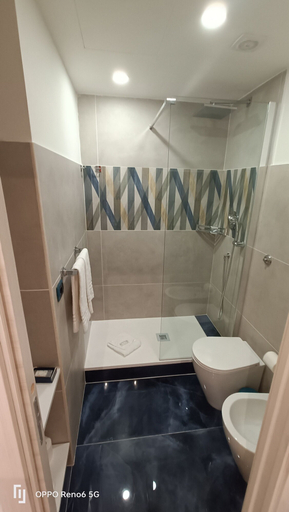 Bathroom 3, House Quattro Mori, Rome