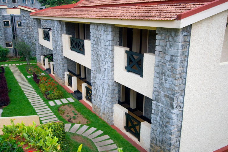 Exterior & Views