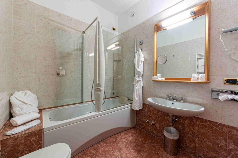 Bathroom 4, Best Western Hotel Cappello d'Oro, Bergamo