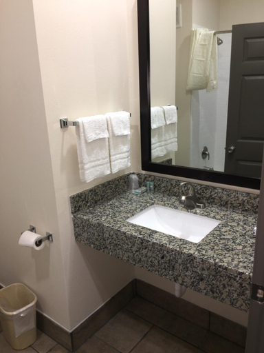 Bathroom, Americas Best Value Inn Plaquemine, Iberville