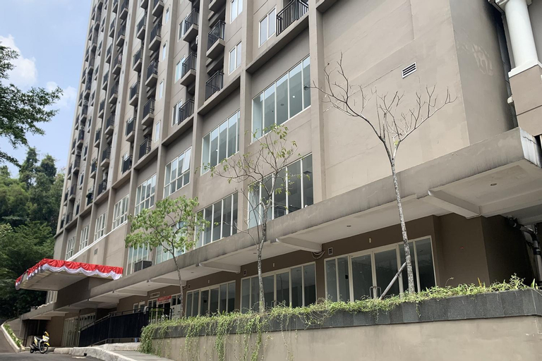 Exterior 12
