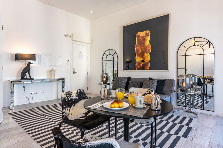 Food & Drinks, Portas do Céu Apartments, Lisbon
