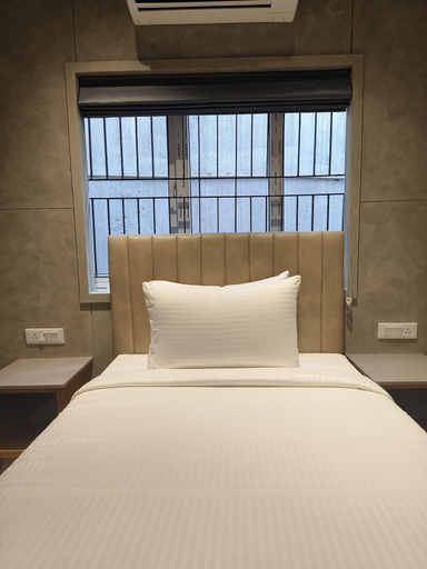 Bedroom 3, Zipp Hotel Le Opera, Bangalore