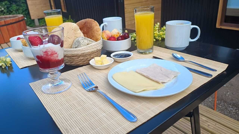 Food & Drinks 5, HOTEL BACARIS, General Carrera
