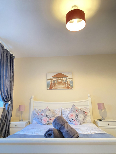 Bedroom 2, Valentia Skellig Rooms