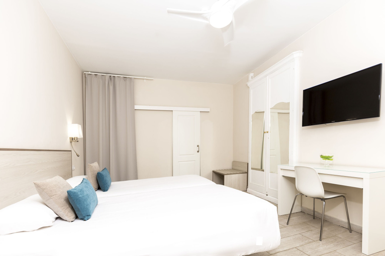 Bedroom 4, Hotel Madrid, Las Palmas