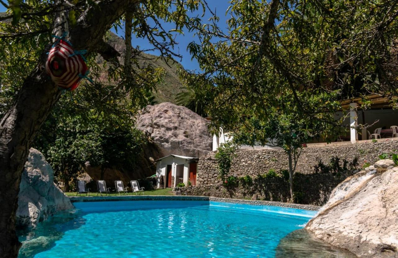 Others 4, Tropical Lodge, Caylloma