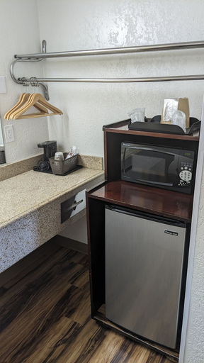 Others 5, Hillcrest Inn & Suites, Ozona