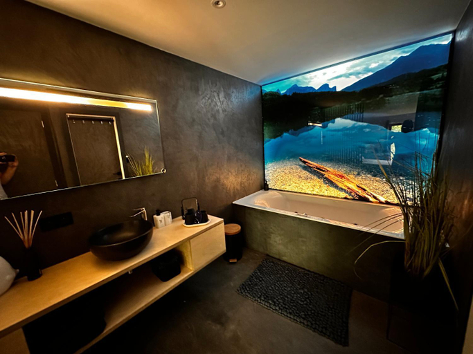 Others 2, Plaisances, les plaisirs du bord de Meuse - Chambre d'hotes avec baignoire spa, Namur