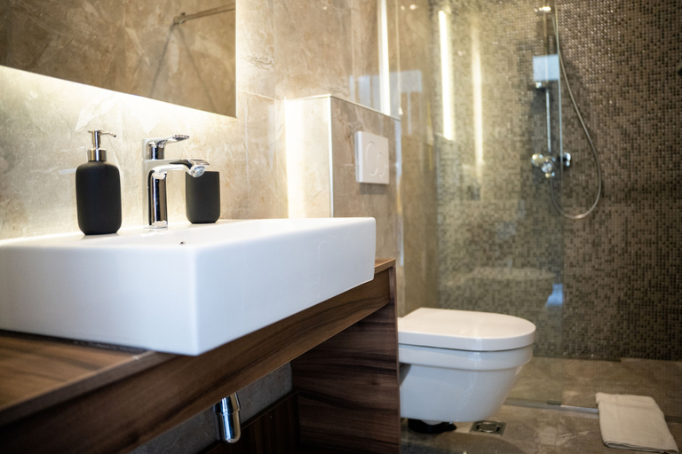 Bathroom 3, Olivia Rooms, Belgrade