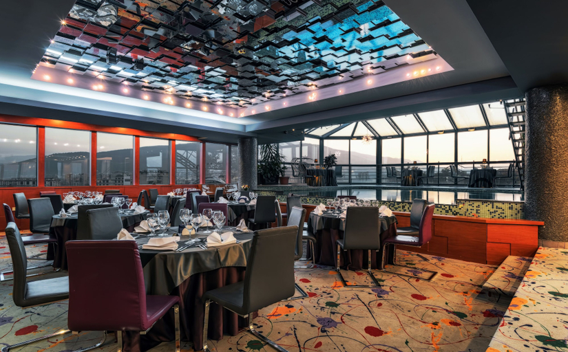 Food & Drinks 5, Hotel Arka