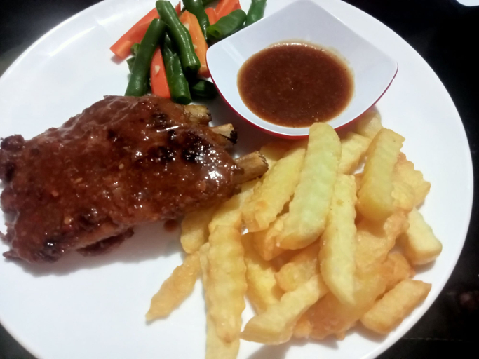 Food & Drinks 5, Desa Hostel, Buleleng