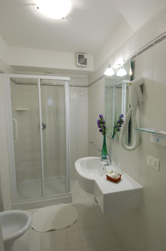 Bathroom 2, Santa Margherita Guest House, Venezia
