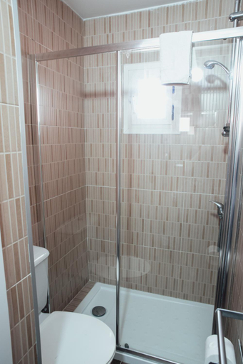 Others 5, Hostal Ruta de Francia, Barcelona