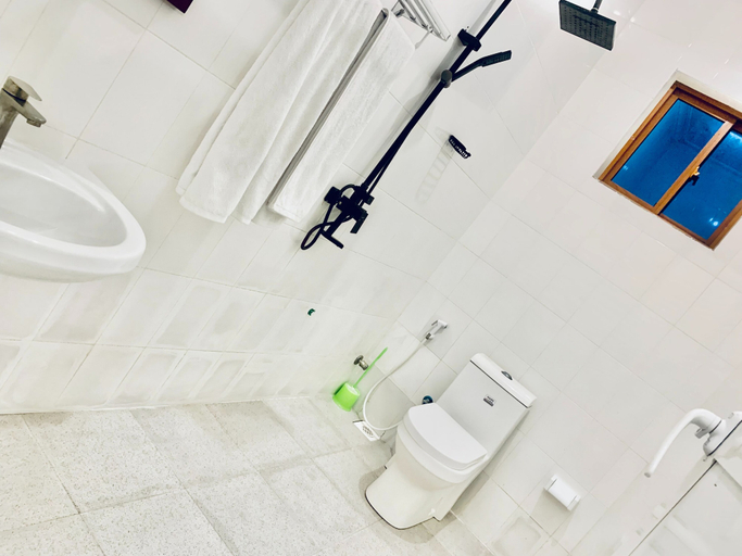 Bathroom 3, Asili Nyumbani Residence, Kaskazini 'B'