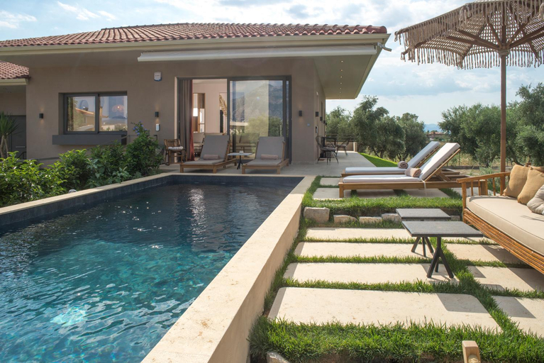 Others 4, Elaia Grove, Peloponnese