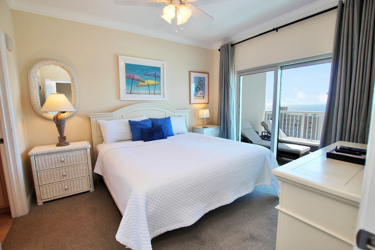 Bedroom 3, Crystal Tower 1107, Baldwin