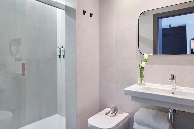Bathroom 3, HOTEL ARRiZUL CATEDRAL 3 SUP, Guipúzcoa