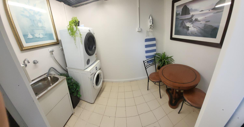 Bathroom 4, Country Plaza Queanbeyan, Queanbeyan