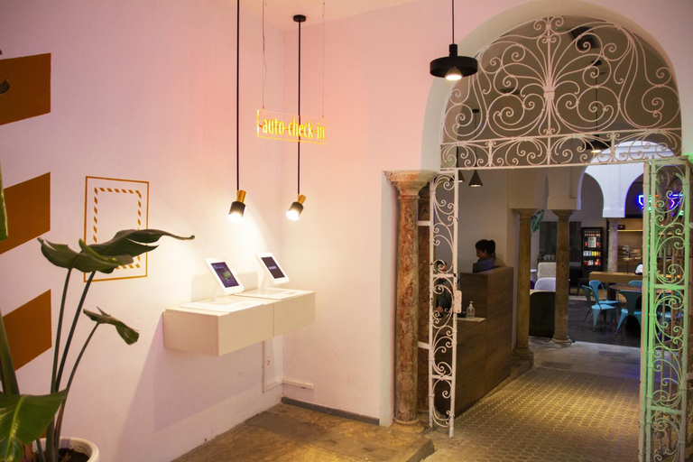 Public Area, Room Salvador, Sevilla