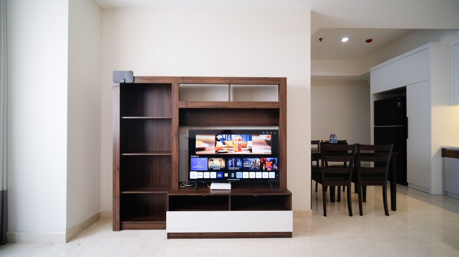 Living area 2, Homey 3Br With Private Lift At Grand Sungkono Lagoon Apartment, Surabaya