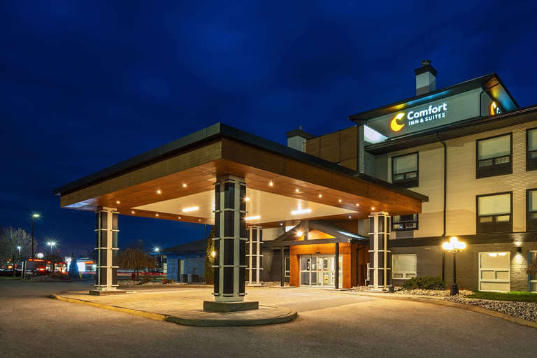 Exterior & Views 4, Comfort Inn and Suites Ingersoll, Oxford
