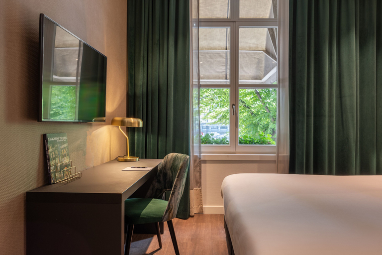 Bedroom 4, Boutique Hotel Corona, Den Haag
