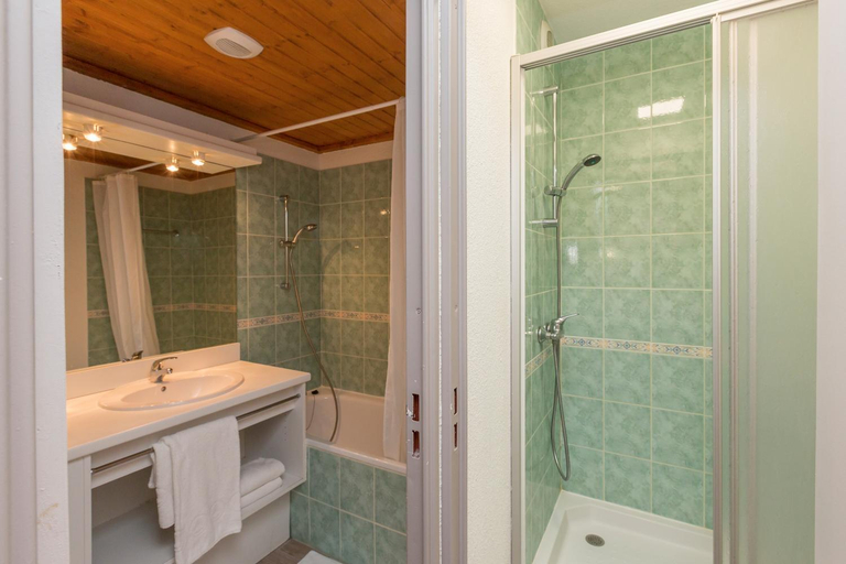 Bathroom, Residence Odalys Les Lumieres de Neige, Savoie