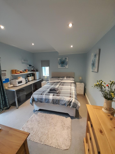 Bedroom 2, Santi Bhavana Bed & Breakfast, Wiltshire