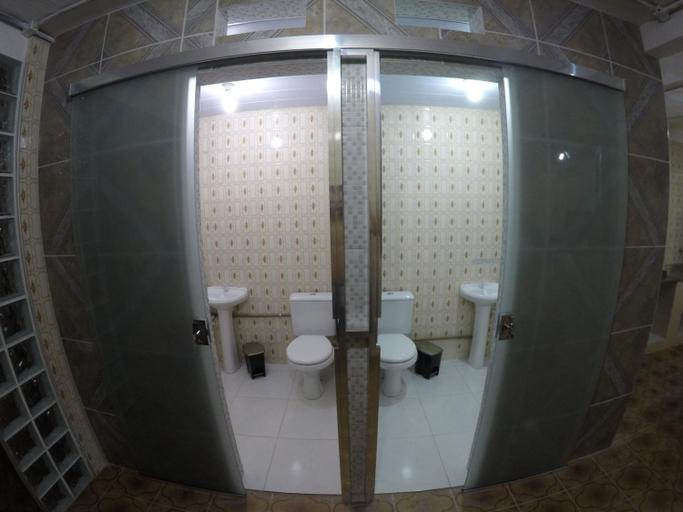 Bathroom 5, Aldeia Hostel, Maués