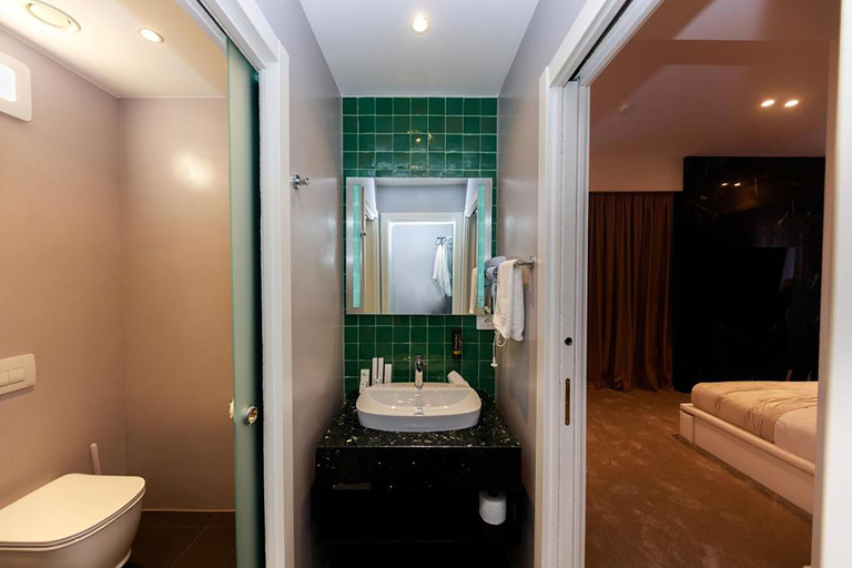 Bathroom 3, Habitat Hotel Tirana, Tiranës