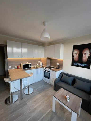 Others 4, Movie flats, Stolichna