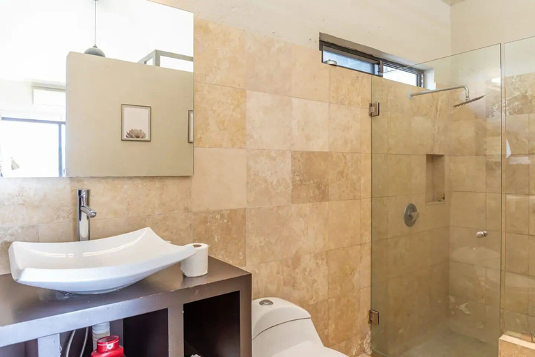 Bathroom 3, La Choya, La Paz