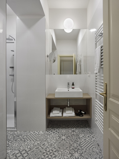 Bathroom 4, Franz BY ZEITRAUM, Praha 1