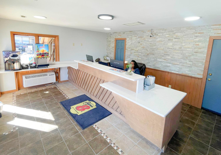 Public Area 2, Super 8 By Wyndham Pigeon Forge Downtown, Sevier