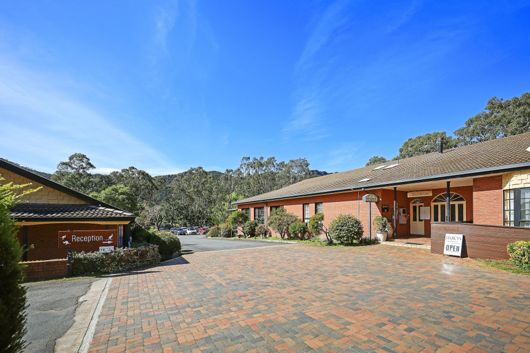 Exterior & Views 2, COUNTRY PLAZA HALLS GAP, N. Grampians - Stawell