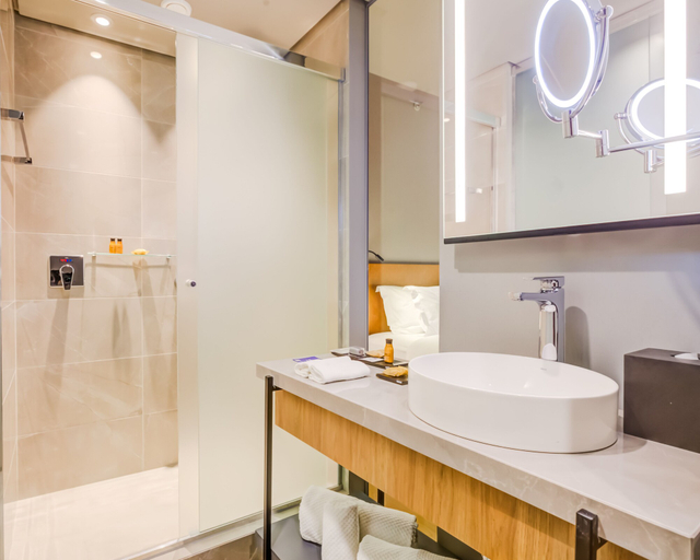 Bathroom 5, DoubleTree by Hilton Porto Alegre, Porto Alegre