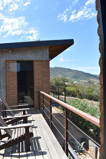 Others 5, UvaUva eco-retreat, Ensenada