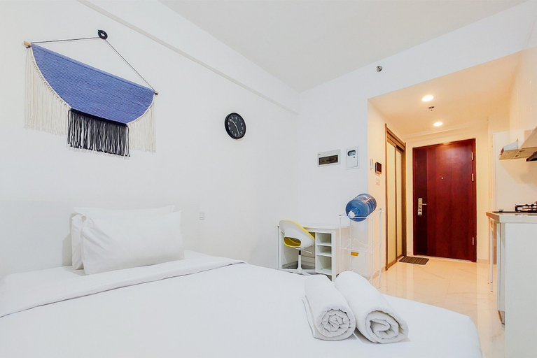 Bedroom, Comfortable And Homey Studio At Sky House Alam Sutera Apartment, Tangerang