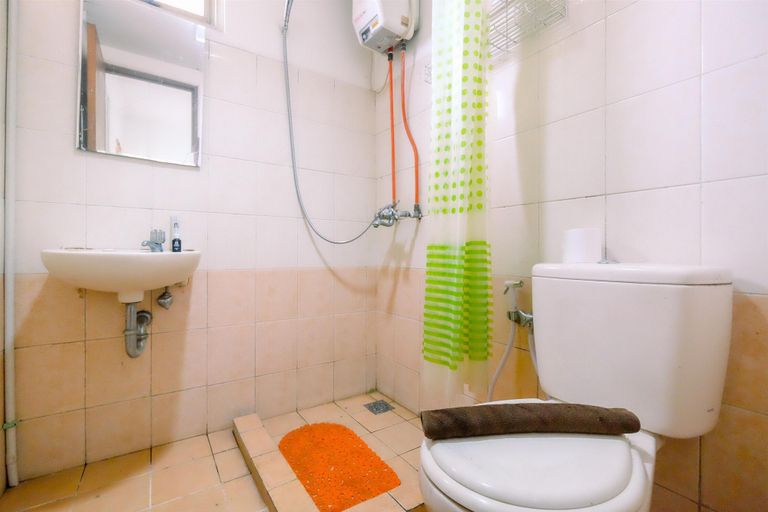 Bathroom 3, Comfort Stay 2Br Apartment Mediterania Palace Residences, Central Jakarta